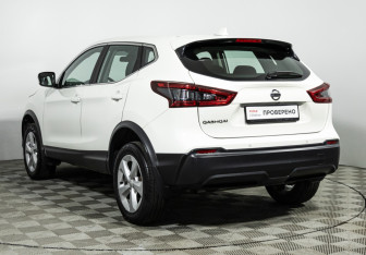 Подержанный автомобиль Nissan Qashqai 2020 года (7 фото)