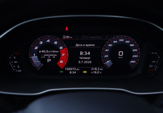 Подержанный автомобиль Audi Q3 2019 года (17 фото)