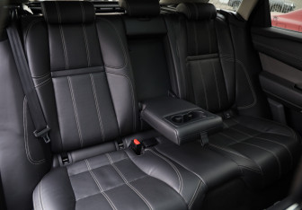 Подержанный автомобиль Land Rover Range Rover Velar 2019 года (28 фото)