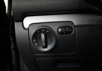 Подержанный автомобиль Volkswagen Golf Hatchback 2009 года (14 фото)