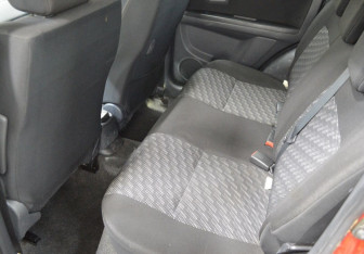 Подержанный автомобиль Suzuki SX4 Hatchback 2008 года (11 фото)