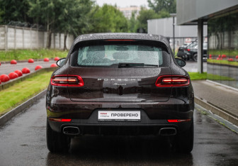 Подержанный автомобиль Porsche Macan 2018 года (7 фото)