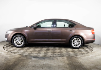 Подержанный автомобиль Skoda Octavia Liftback 2014 года (8 фото)
