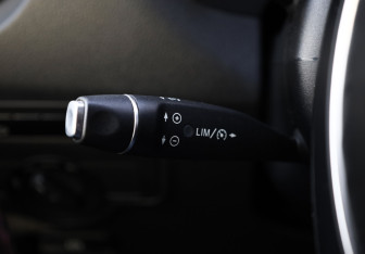 Подержанный автомобиль Mercedes-Benz Vito 2016 года (18 фото)