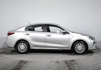Подержанный автомобиль Kia Rio Sedan 2018 года (4 фото)