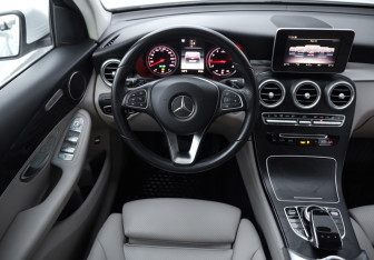 Подержанный автомобиль Mercedes-Benz GLC Coupe 2018 года (11 фото)