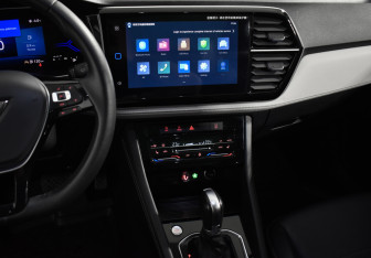 Подержанный автомобиль Jetta VS7 2023 года (18 фото)