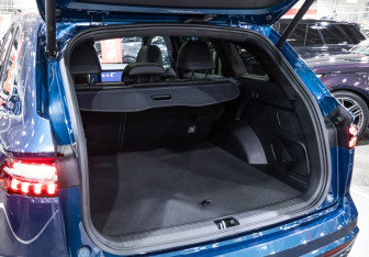 Подержанный автомобиль Geely Monjaro 2023 года (30 фото)