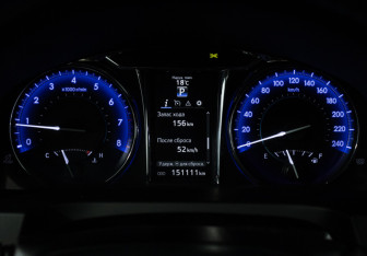 Подержанный автомобиль Toyota Camry Sedan 2016 года (12 фото)