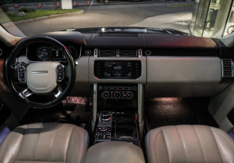 Подержанный автомобиль Land Rover Range Rover 2016 года (12 фото)