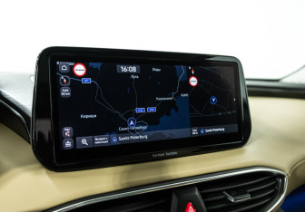 Подержанный автомобиль Hyundai Santa Fe 2021 года (19 фото)