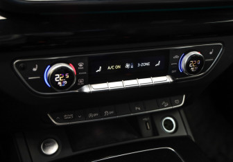 Подержанный автомобиль Audi Q5 2021 года (20 фото)