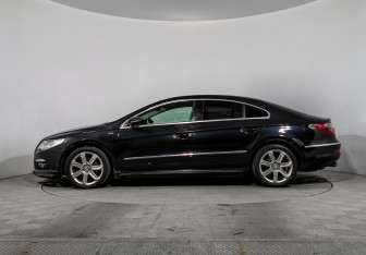 Подержанный автомобиль Volkswagen Passat CC 2011 года (8 фото)