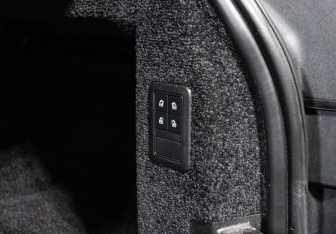 Подержанный автомобиль Land Rover Range Rover 2015 года (30 фото)