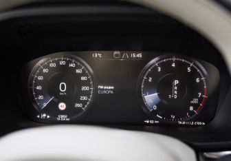 Подержанный автомобиль Volvo XC60 2021 года (14 фото)