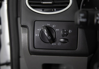 Подержанный автомобиль Ford Focus Hatchback 2011 года (17 фото)