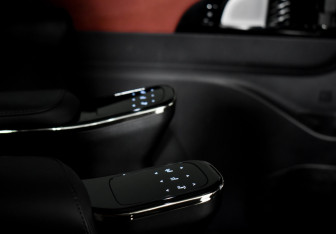 Подержанный автомобиль GAC M8 2024 года (16 фото)