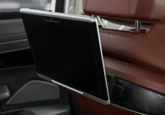 Подержанный автомобиль Audi A8 2019 года (30 фото)