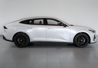 Новый Changan UNI-V 2024 (4 фото)