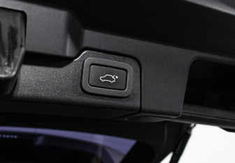 Подержанный автомобиль Land Rover Range Rover Evoque 2015 года (16 фото)