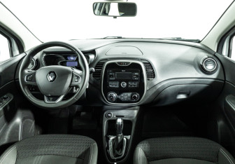 Подержанный автомобиль Renault Kaptur 2018 года (13 фото)