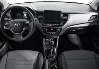 Подержанный автомобиль Hyundai Solaris Sedan 2022 года (15 фото)