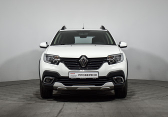 Подержанный автомобиль Renault Sandero 2021 года (2 фото)