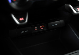 Подержанный автомобиль Kia Rio Sedan 2017 года (14 фото)