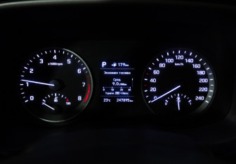 Подержанный автомобиль Hyundai Tucson 2019 года (12 фото)