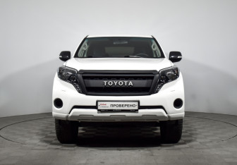 Подержанный автомобиль Toyota Land Cruiser Prado 2016 года (2 фото)