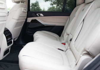 Подержанный автомобиль BMW X7 2019 года (14 фото)