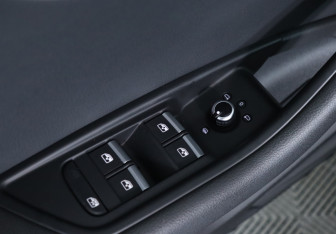 Подержанный автомобиль Audi A4 Sedan 2018 года (17 фото)