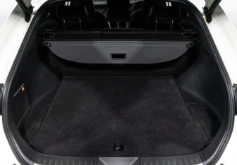 Подержанный автомобиль Toyota Harrier 2021 года (25 фото)