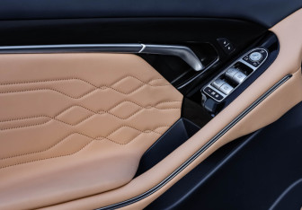 Подержанный автомобиль Voyah Free 2023 года (24 фото)