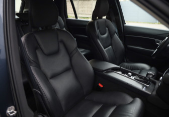 Подержанный автомобиль Volvo XC90 2020 года (21 фото)