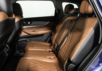 Подержанный автомобиль Chery Tiggo 8 Pro Max 2023 года (10 фото)