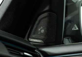 Подержанный автомобиль BMW X5 2017 года (22 фото)