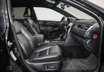 Подержанный автомобиль Toyota Camry Sedan 2017 года (24 фото)