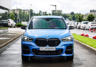 Подержанный автомобиль BMW X1 2020 года (4 фото)