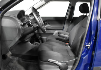 Подержанный автомобиль Skoda Fabia Hatchback 2011 года (10 фото)