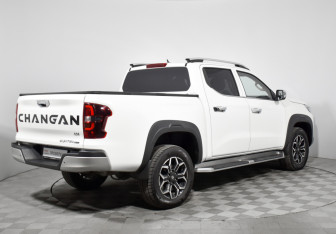 Подержанный автомобиль Changan Hunter Plus 2024 года (5 фото)