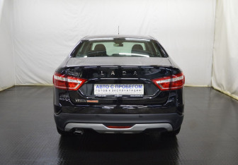 Подержанный автомобиль LADA (ВАЗ) Vesta Sedan 2019 года (6 фото)