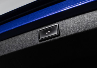 Подержанный автомобиль Skoda Karoq 2021 года (19 фото)