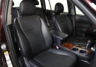 Подержанный автомобиль Toyota Highlander 2011 года (22 фото)