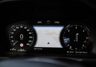 Подержанный автомобиль Volvo XC90 2018 года (14 фото)
