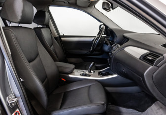 Подержанный автомобиль BMW X3 2013 года (17 фото)