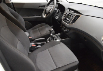 Подержанный автомобиль Hyundai Creta 2017 года (12 фото)