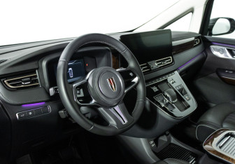 Подержанный автомобиль Hongqi HQ9 2022 года (11 фото)