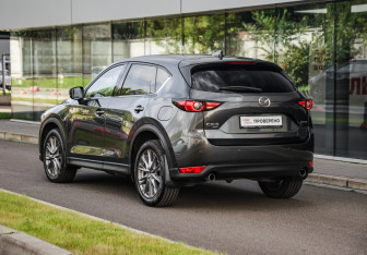 Подержанный автомобиль Mazda CX-5 2020 года (8 фото)