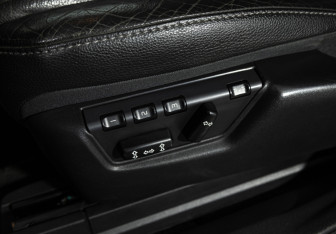 Подержанный автомобиль Volvo XC90 2012 года (17 фото)